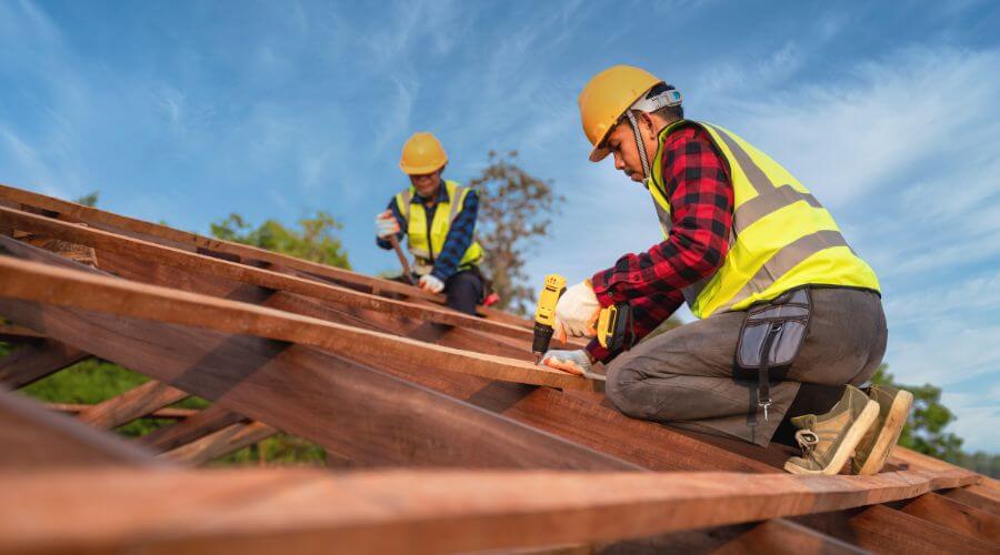 Professional gutter cleaning in Swengel, PA